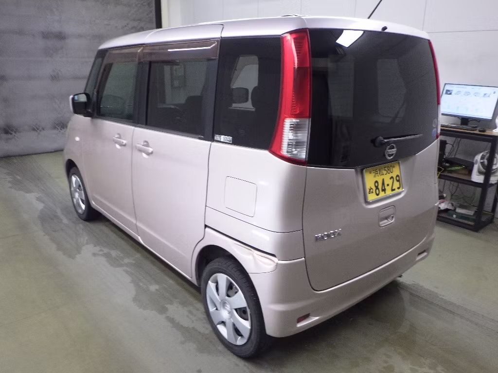 NISSAN ROOX