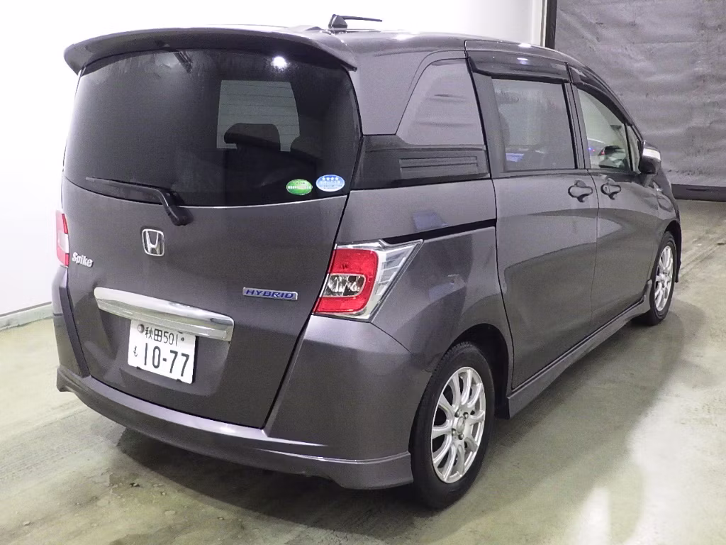 HONDA FREED SPIKE