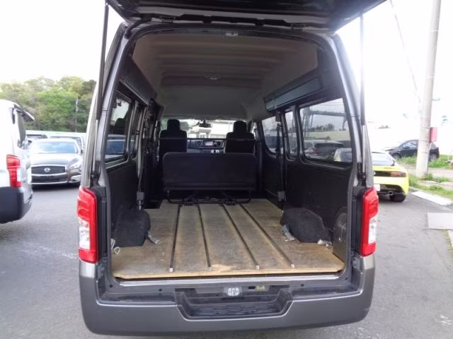 NISSAN NV350 CARAVAN