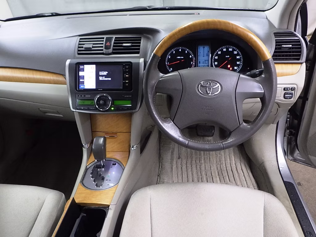 TOYOTA PREMIO