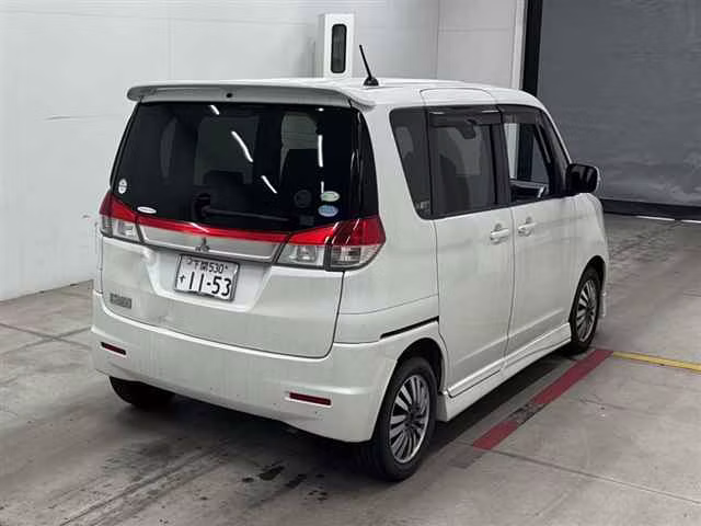 MITSUBISHI DELICA D:2