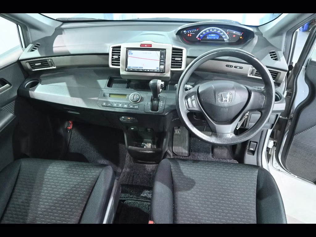 HONDA FREED SPIKE
