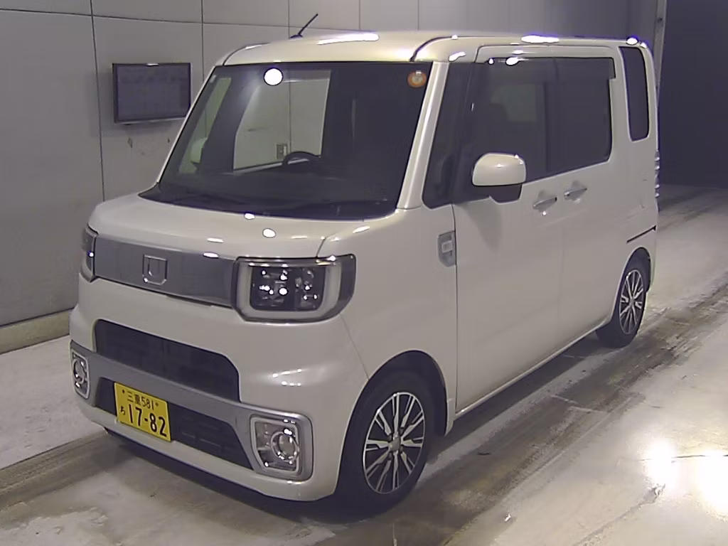 DAIHATSU WAKE