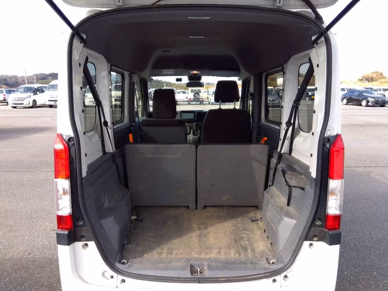 HONDA N-VAN