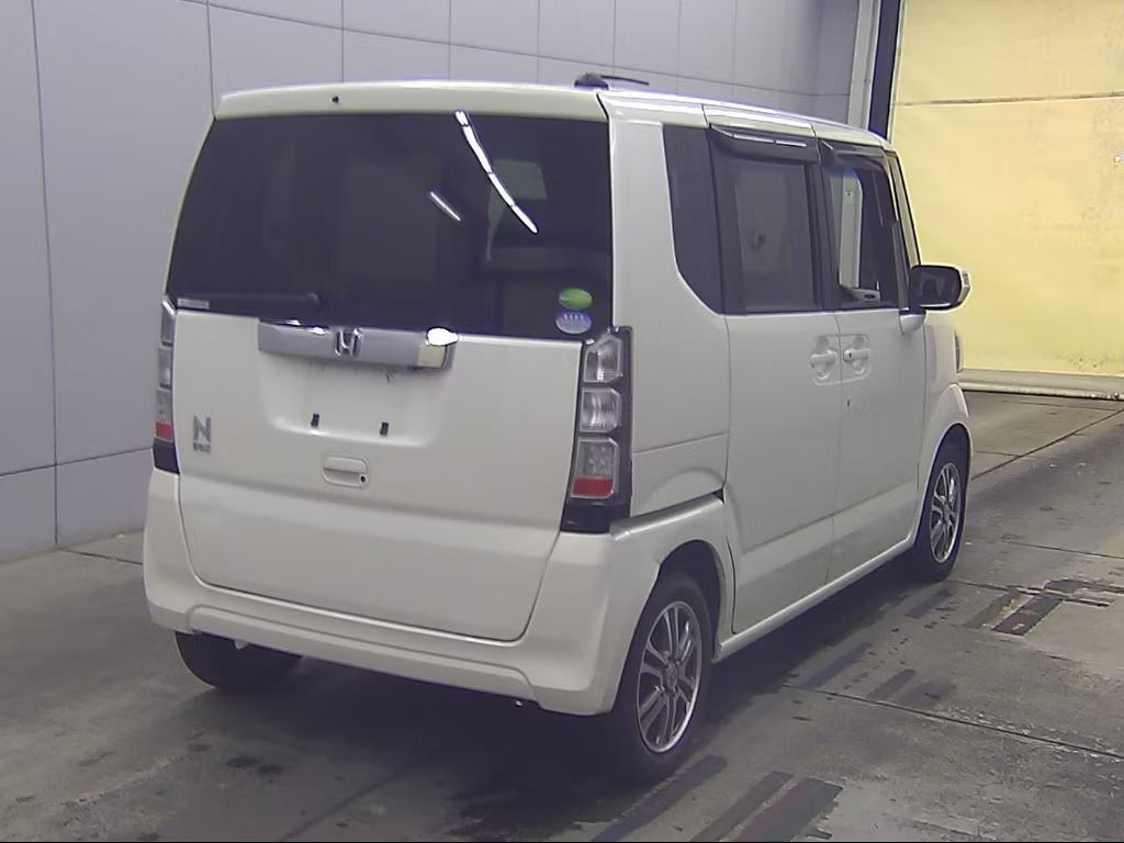 HONDA N-BOX