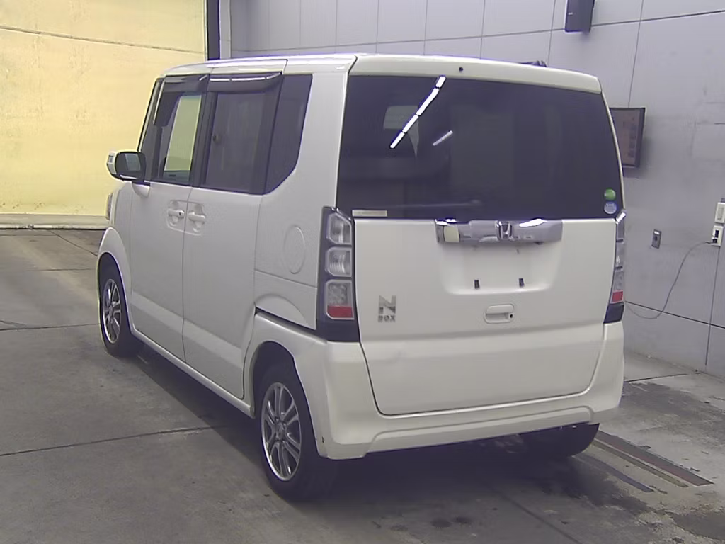 HONDA N-BOX
