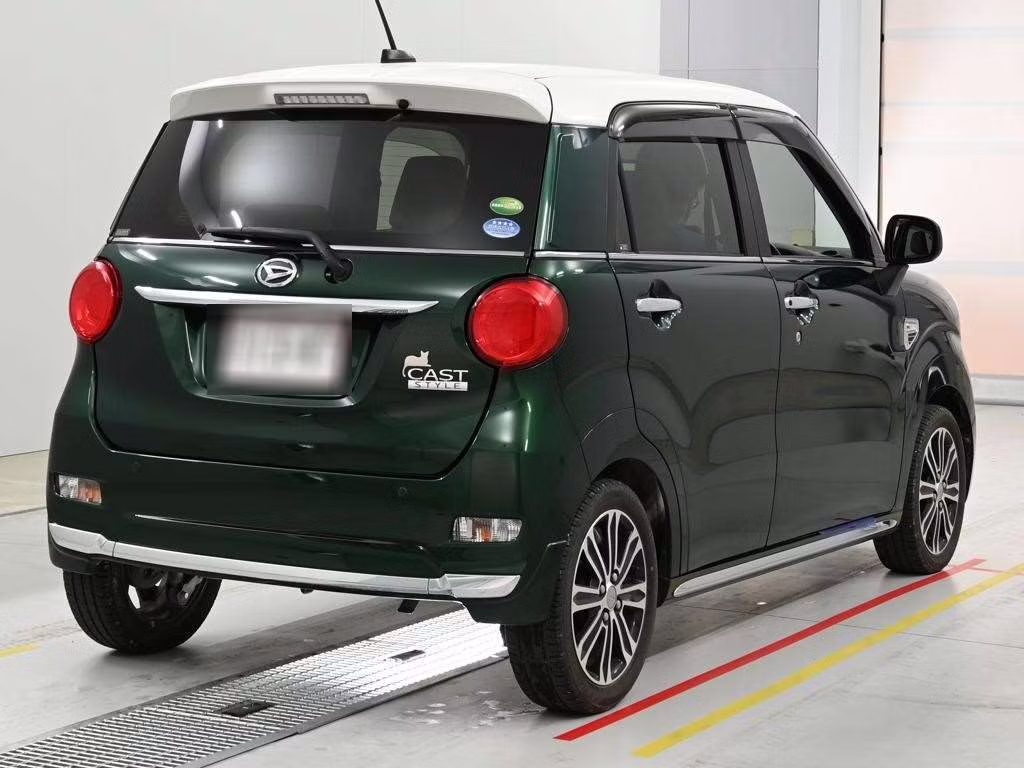 DAIHATSU CAST