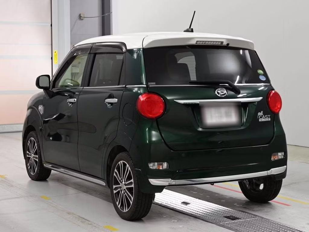DAIHATSU CAST