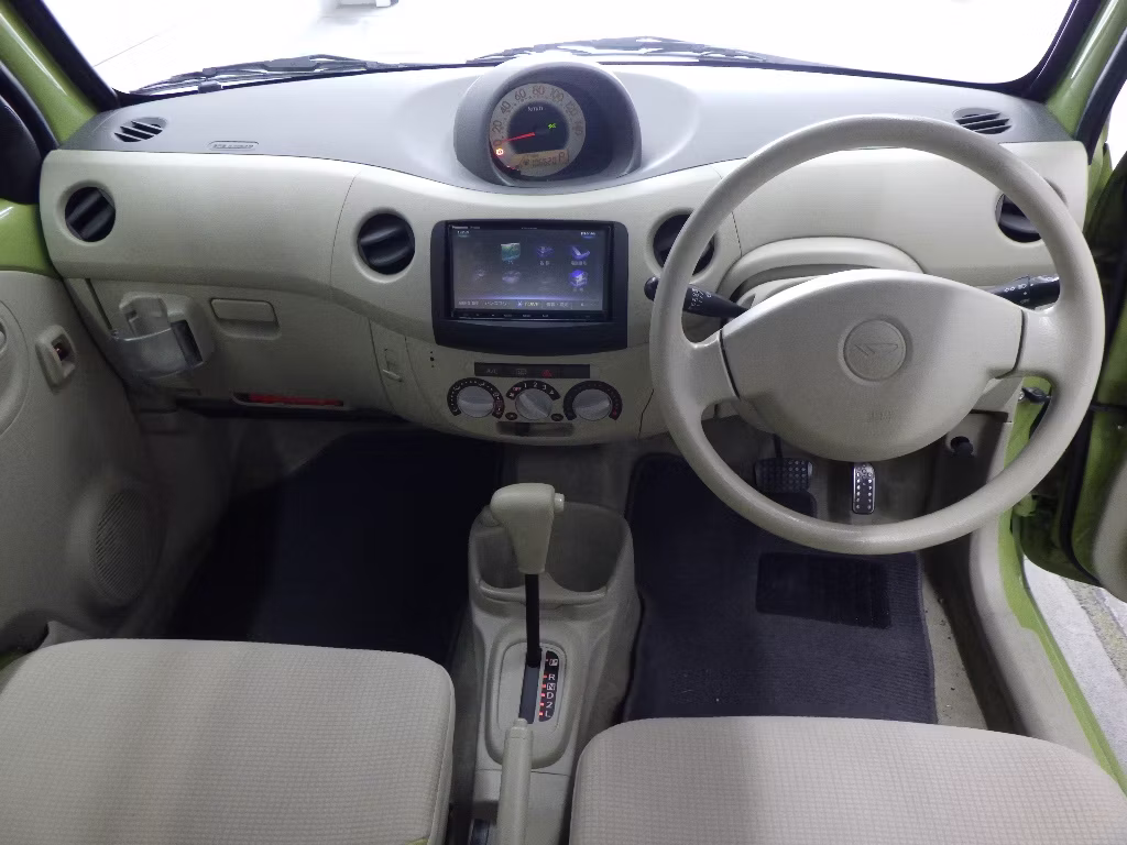 DAIHATSU ESSE