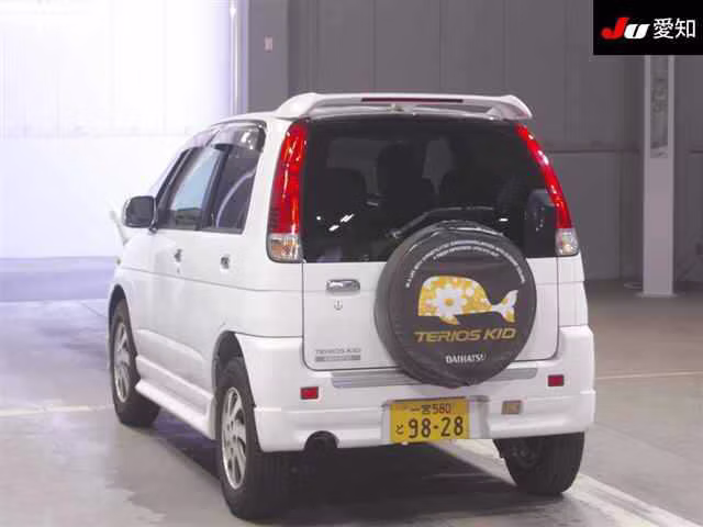 DAIHATSU TERIOS KID