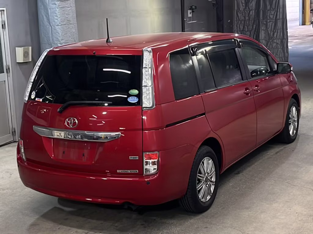 TOYOTA ISIS