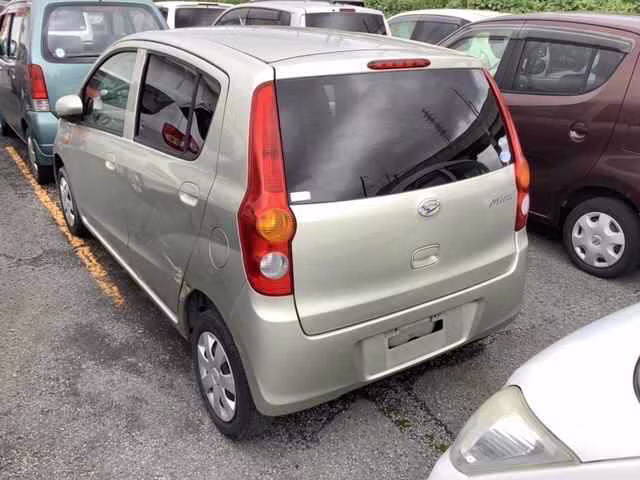 DAIHATSU MIRA