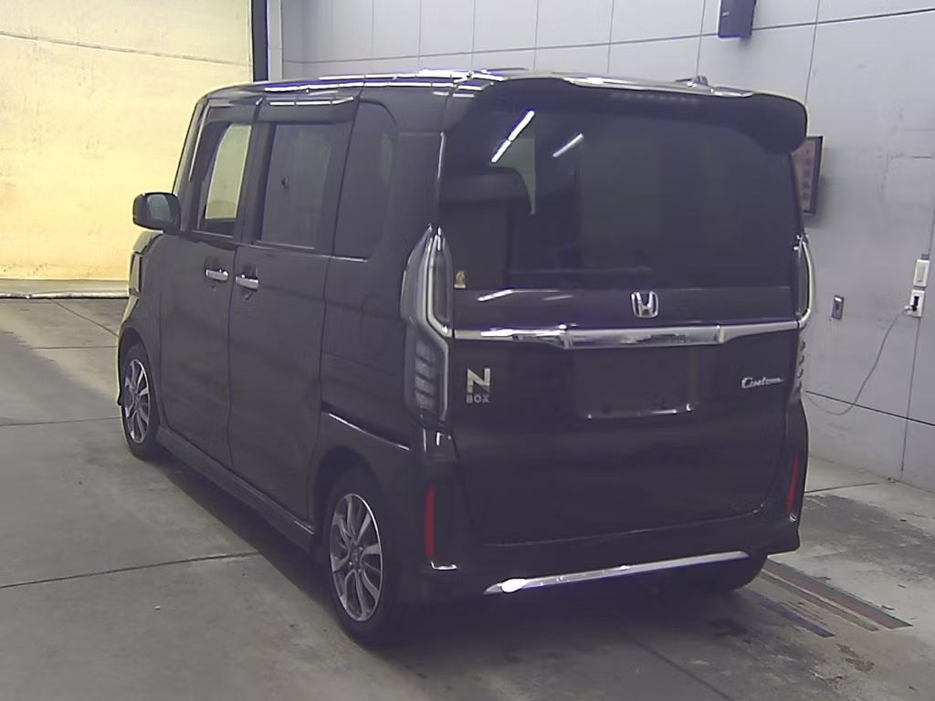 HONDA N-BOX