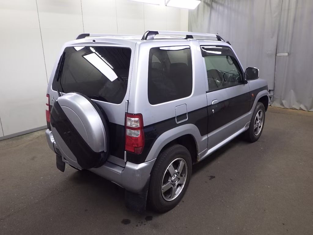MITSUBISHI PAJERO MINI