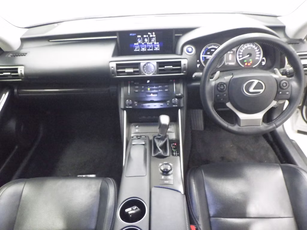 LEXUS IS300H