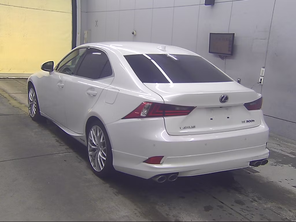 LEXUS IS300H