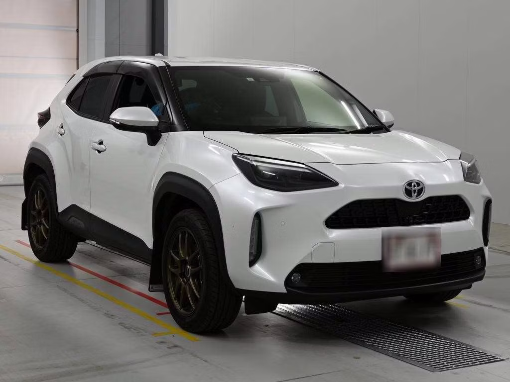 TOYOTA YARIS CROSS