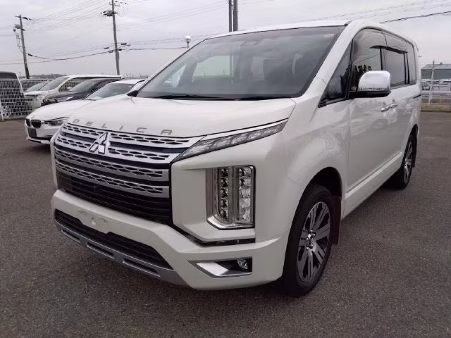 MITSUBISHI DELICA D:5