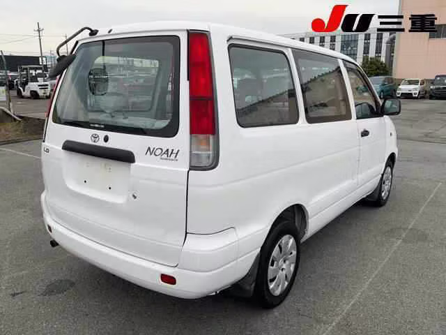 TOYOTA TOWN ACE NOAH
