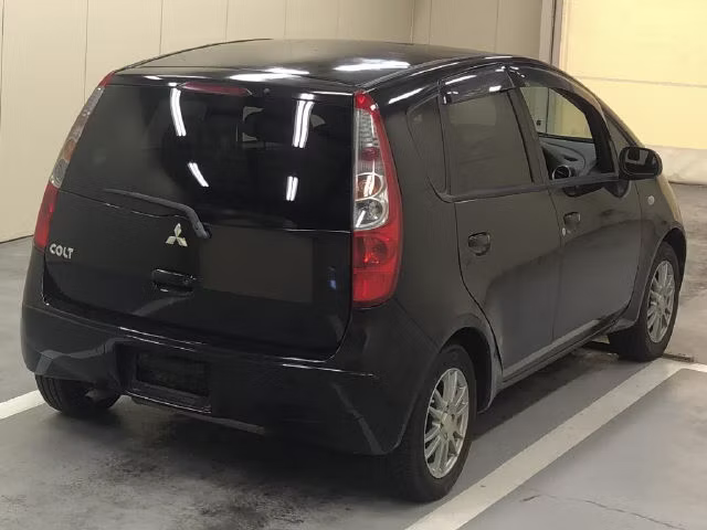 MITSUBISHI COLT