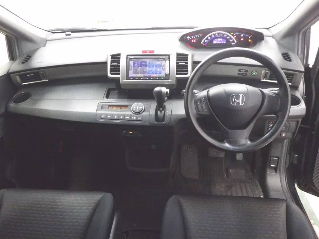 HONDA FREED SPIKE