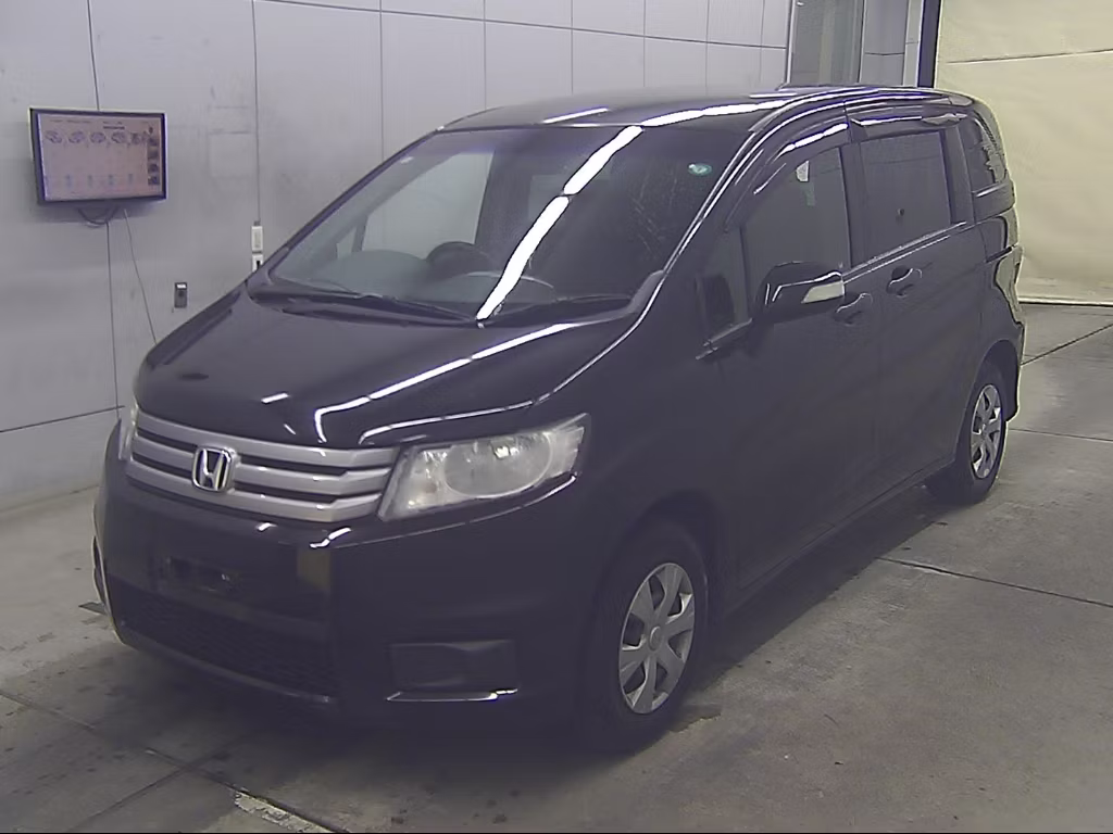 HONDA FREED SPIKE