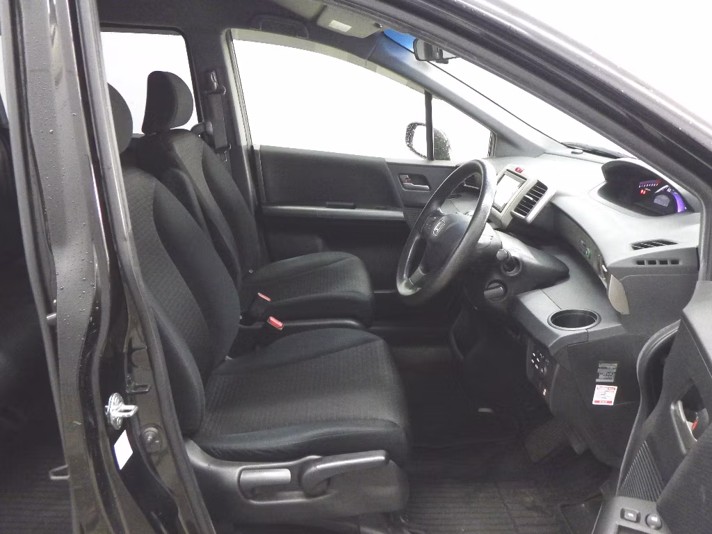 HONDA FREED SPIKE