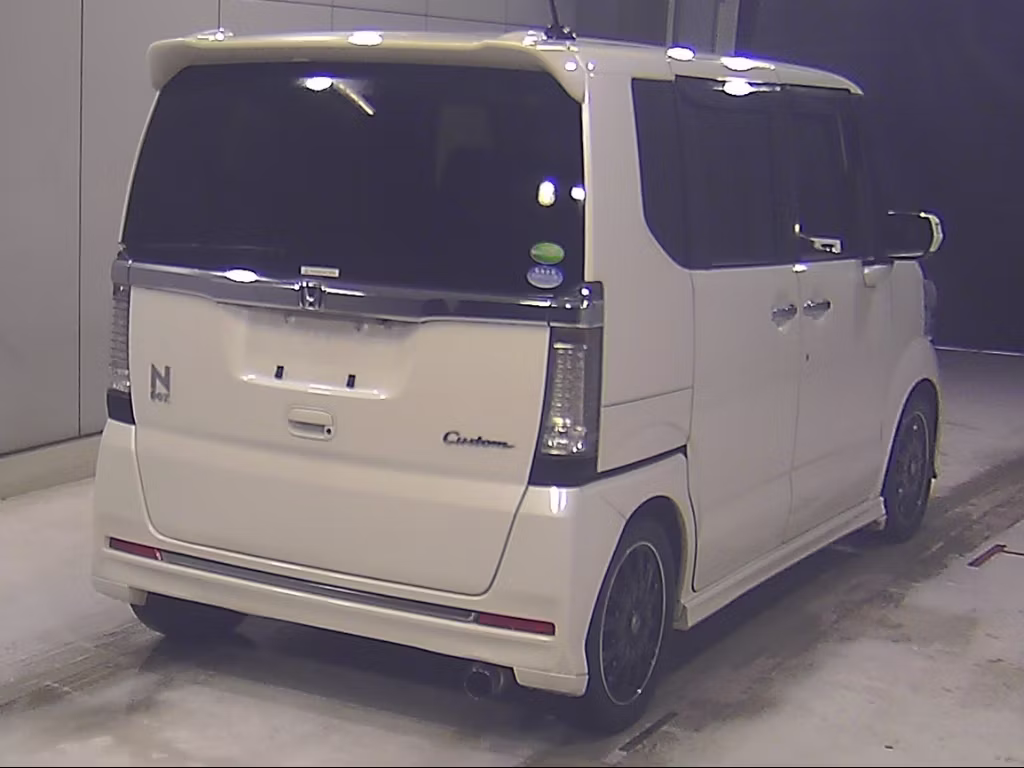 HONDA N-BOX