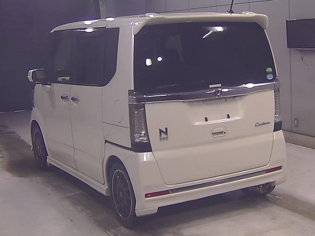 HONDA N-BOX