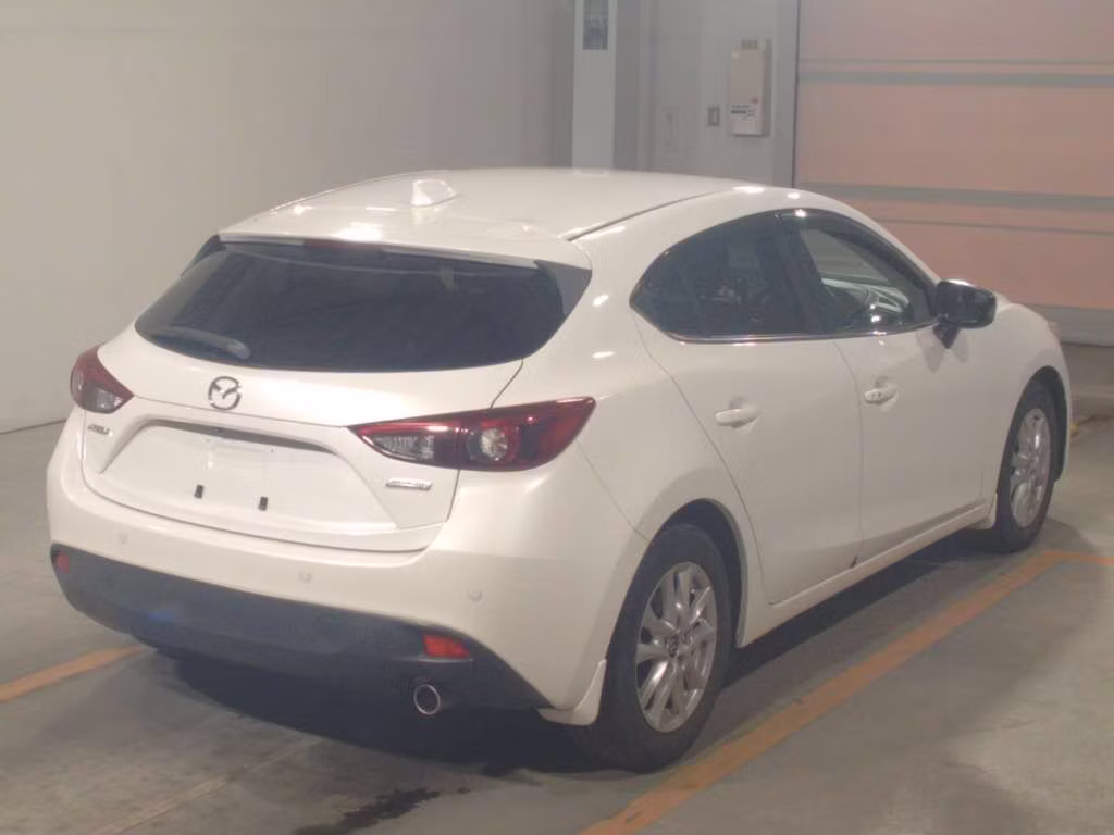 MAZDA AXELA