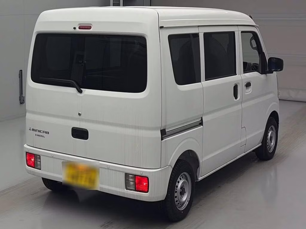 MITSUBISHI MINICAB