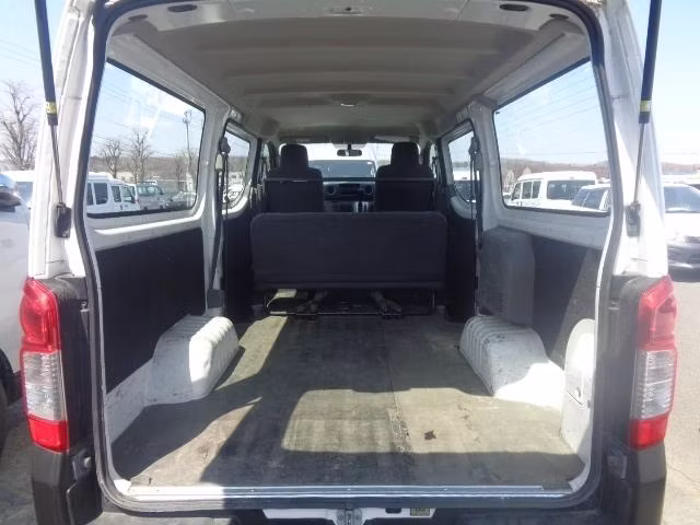 NISSAN NV350 CARAVAN