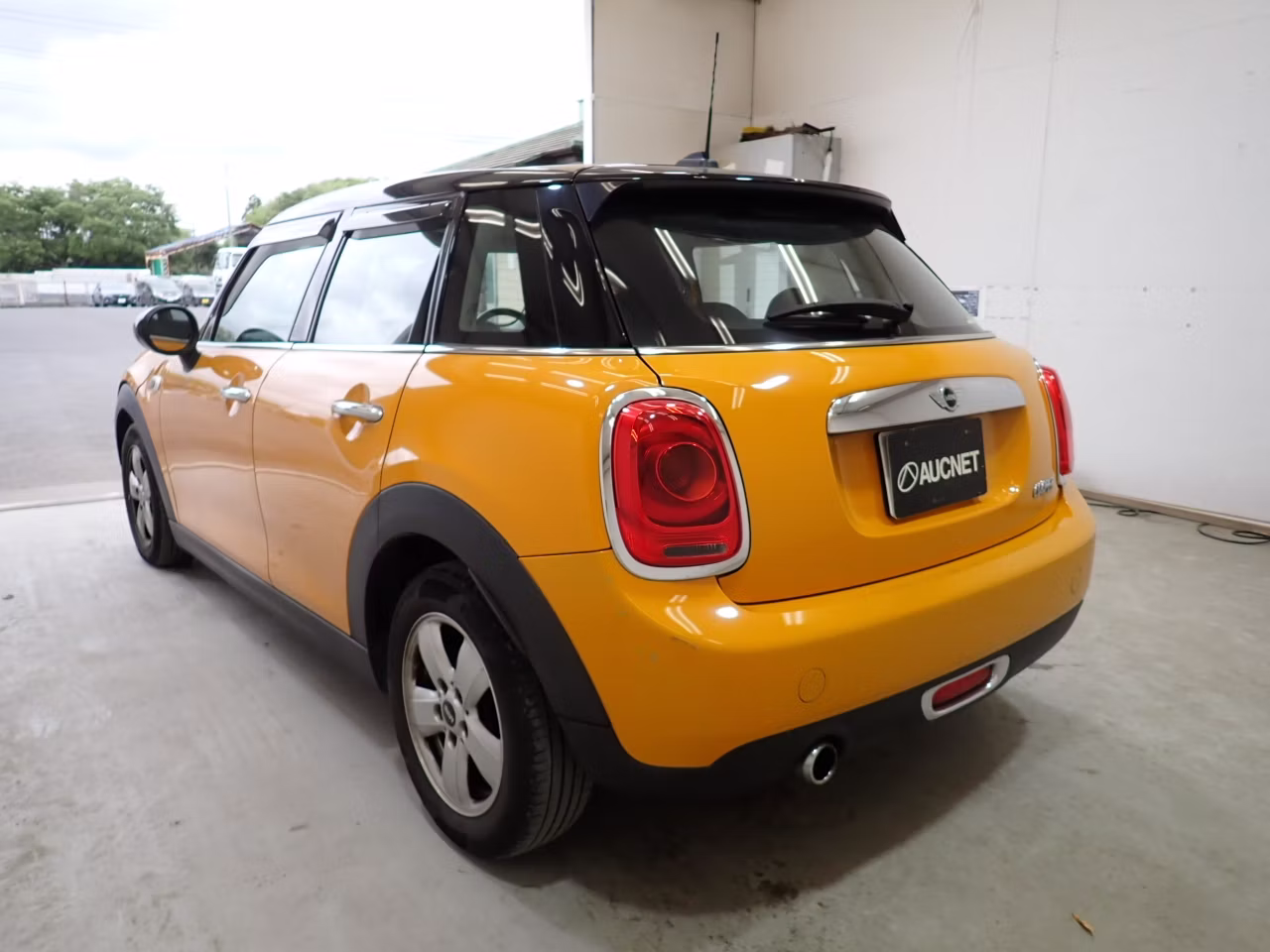 MINI HATCH