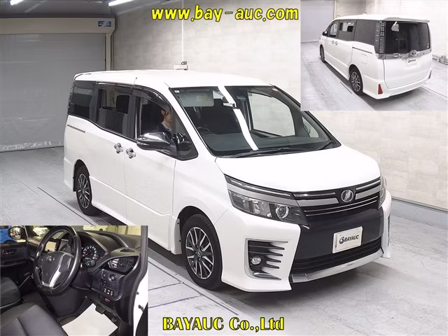 TOYOTA VOXY
