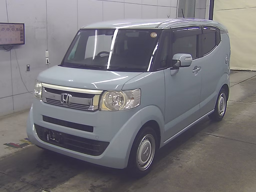 HONDA N-BOX SLASH