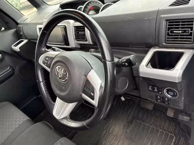 TOYOTA PIXIS MEGA