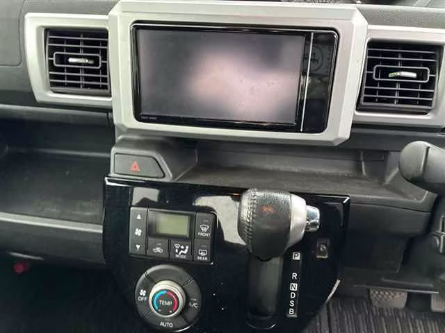 TOYOTA PIXIS MEGA