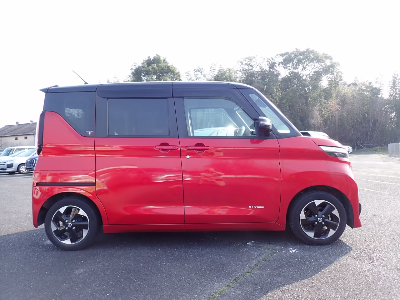 NISSAN ROOX