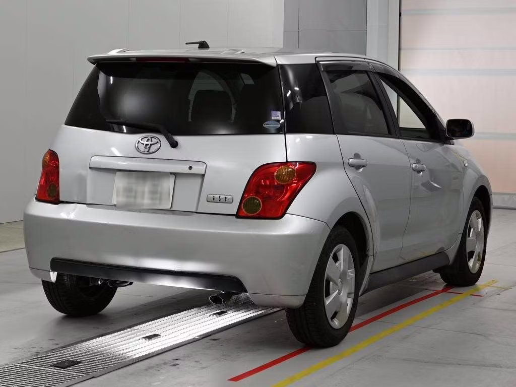 TOYOTA IST