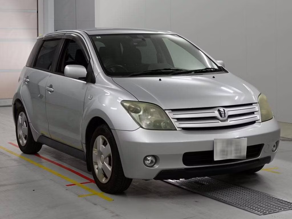 TOYOTA IST