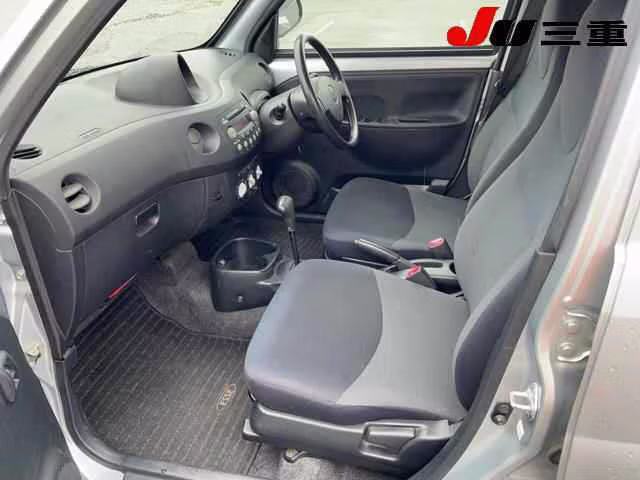 DAIHATSU ESSE