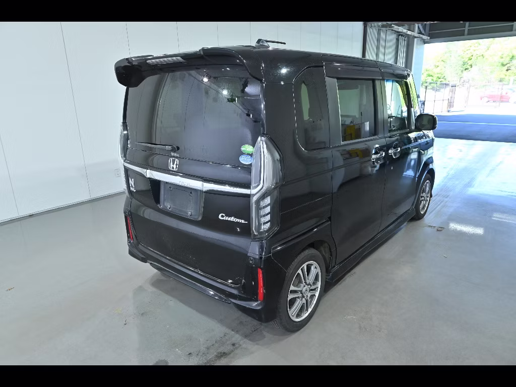 HONDA N-BOX