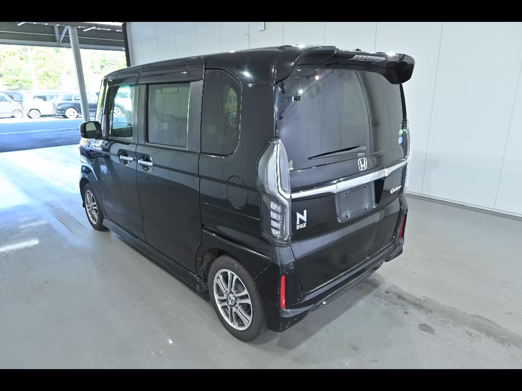 HONDA N-BOX