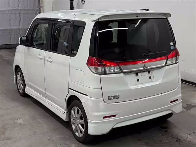 MITSUBISHI DELICA D:2
