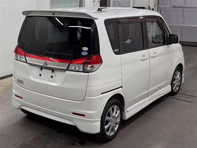 MITSUBISHI DELICA D:2