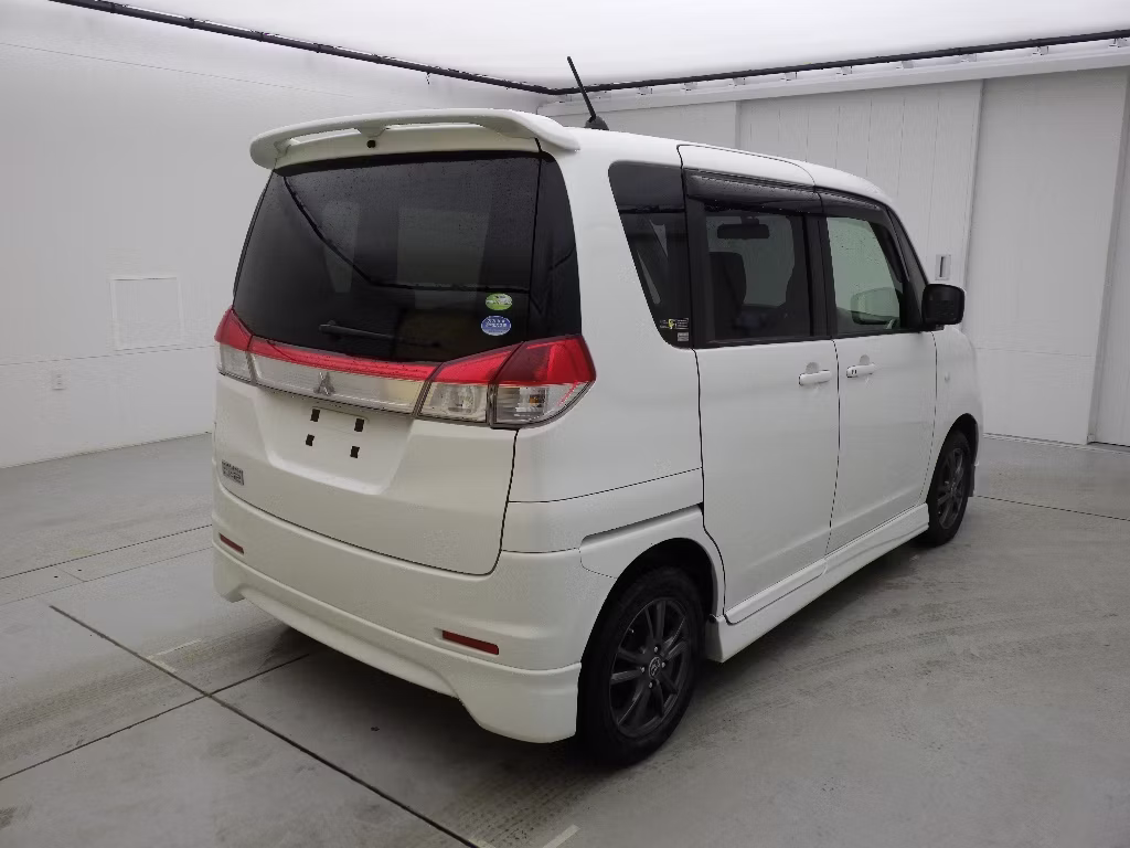 MITSUBISHI DELICA D:2