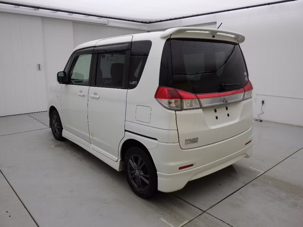 MITSUBISHI DELICA D:2