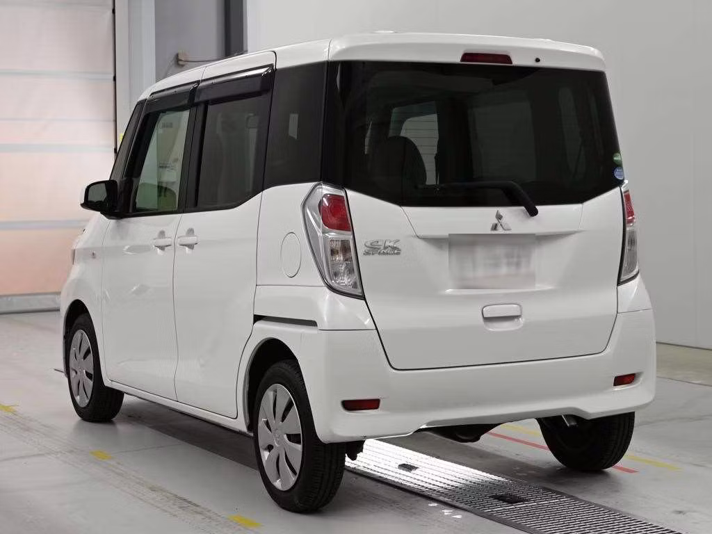 MITSUBISHI EK SPACE