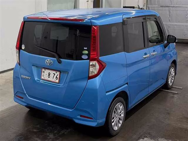 TOYOTA ROOMY