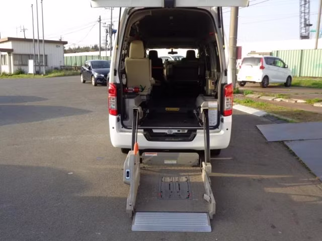 NISSAN NV350 CARAVAN